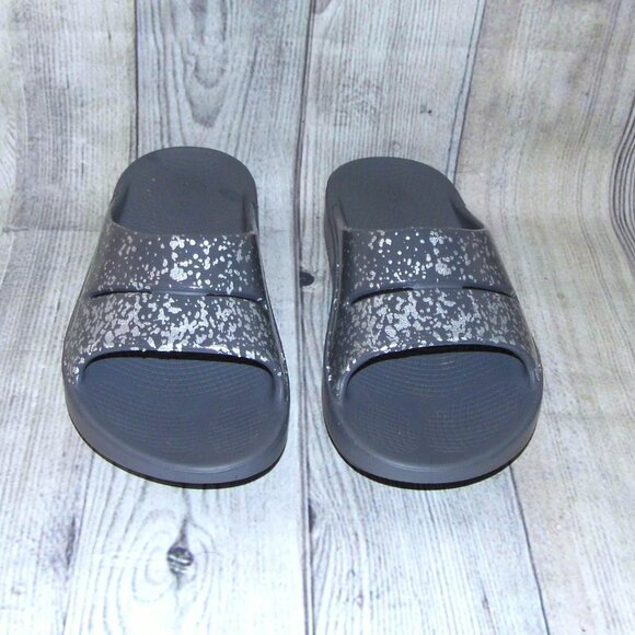 OOFOS OOahh Gray/Silver Splatter Slide Sandals Womens Size 11 - Picture 4 of 7